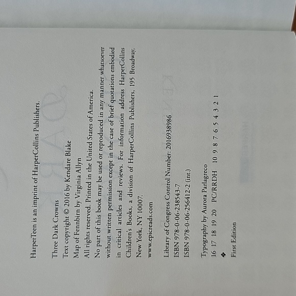 Three Dark Crowns & One Dark Throne Hardback Young Adult Books - Picture 4 of 10